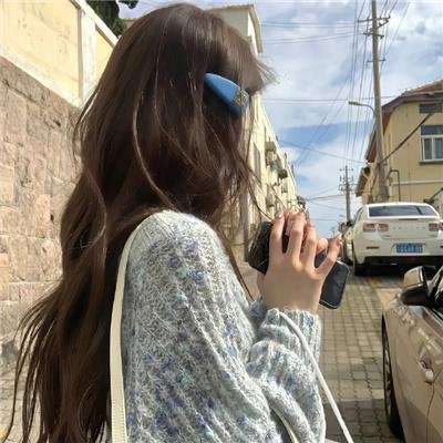 伴游女王